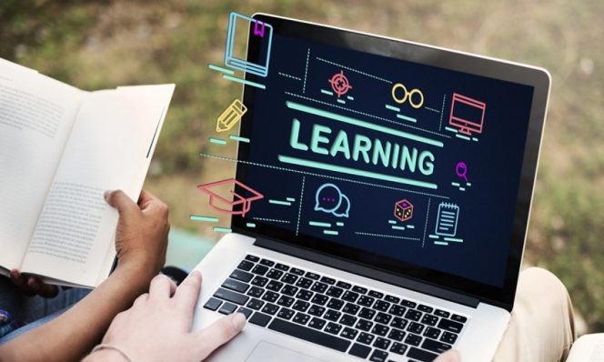 Literasi Digital: Kekuatan yang Tak Terlihat di Era Teknologi